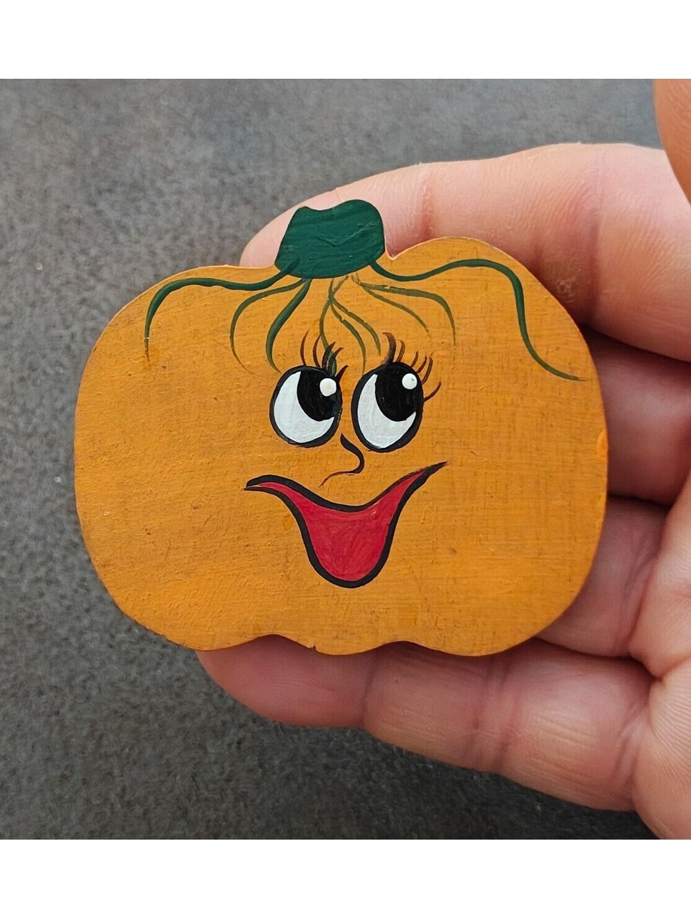 Super Cute Handmade/Handpainted Smiling Pumpkin Wooden Pin Brooch